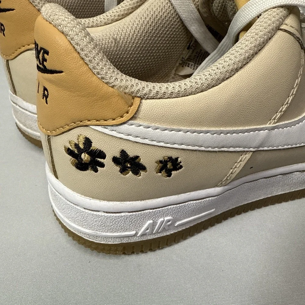 Nike Air Force 1 Low Big Kids FZ1615 Sanddrift Twine White Flowers 4.5Y‎